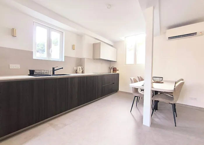 Elegant Renovated Port Ac Sleeps 4 * 尼斯