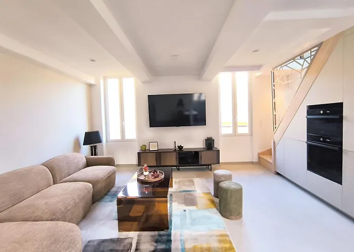 Elegant Renovated Port Ac Sleeps 4 * ניס