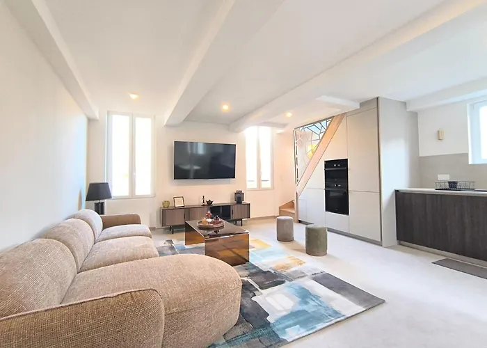 Apartamento Elegant Renovated Port Ac Sleeps 4 Nice