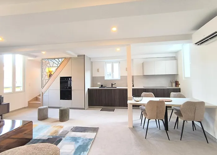 Elegant Renovated Port Ac Sleeps 4 *