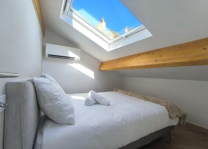Apartman Elegant Renovated Port Ac Sleeps 4