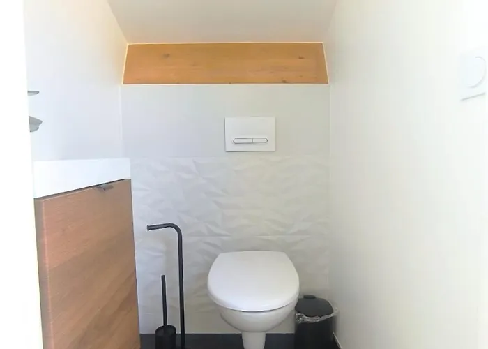 Elegant Renovated Port Ac Sleeps 4 * Νίκαια